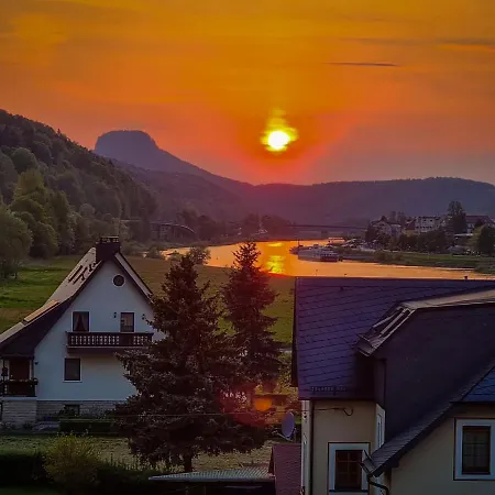 Elbaussicht - Krippen