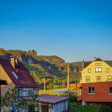 Elbaussicht - Krippen